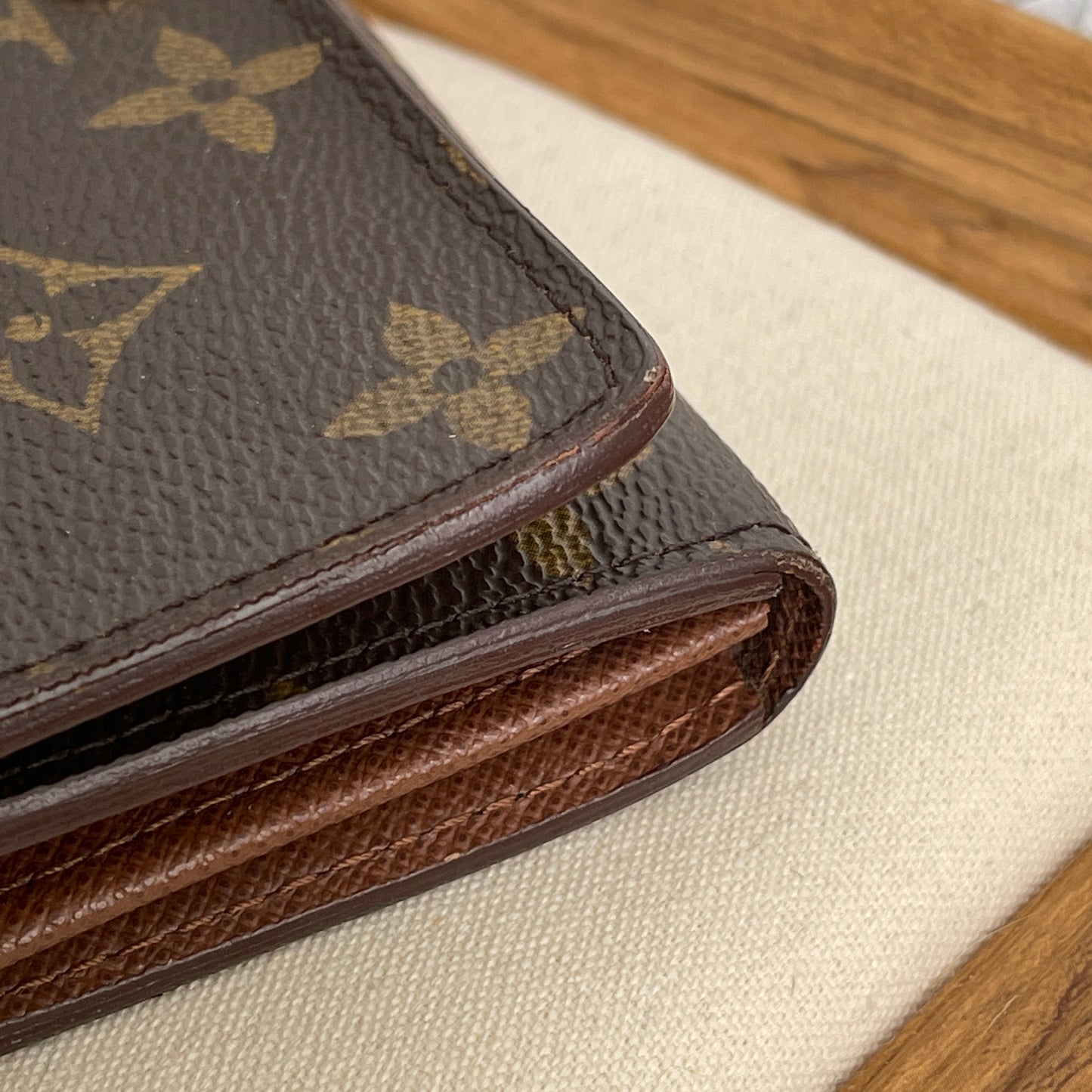 Louis Vuitton Porte Monnaie Billets Tresor Wallet Monogram